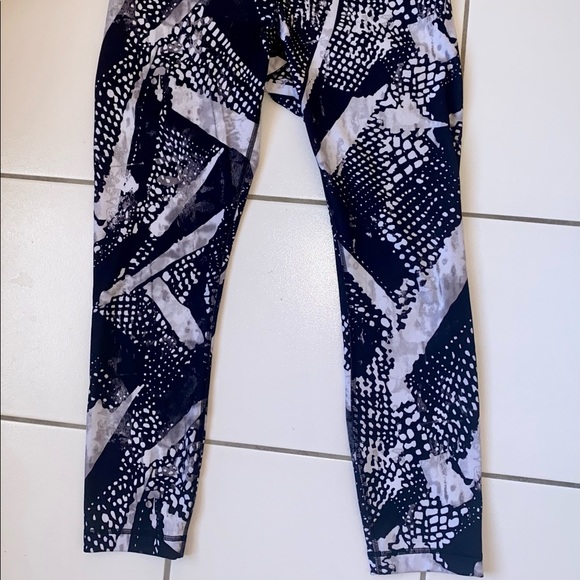 Lululemon Wunder Under Static Mist - Picture 5 of 5